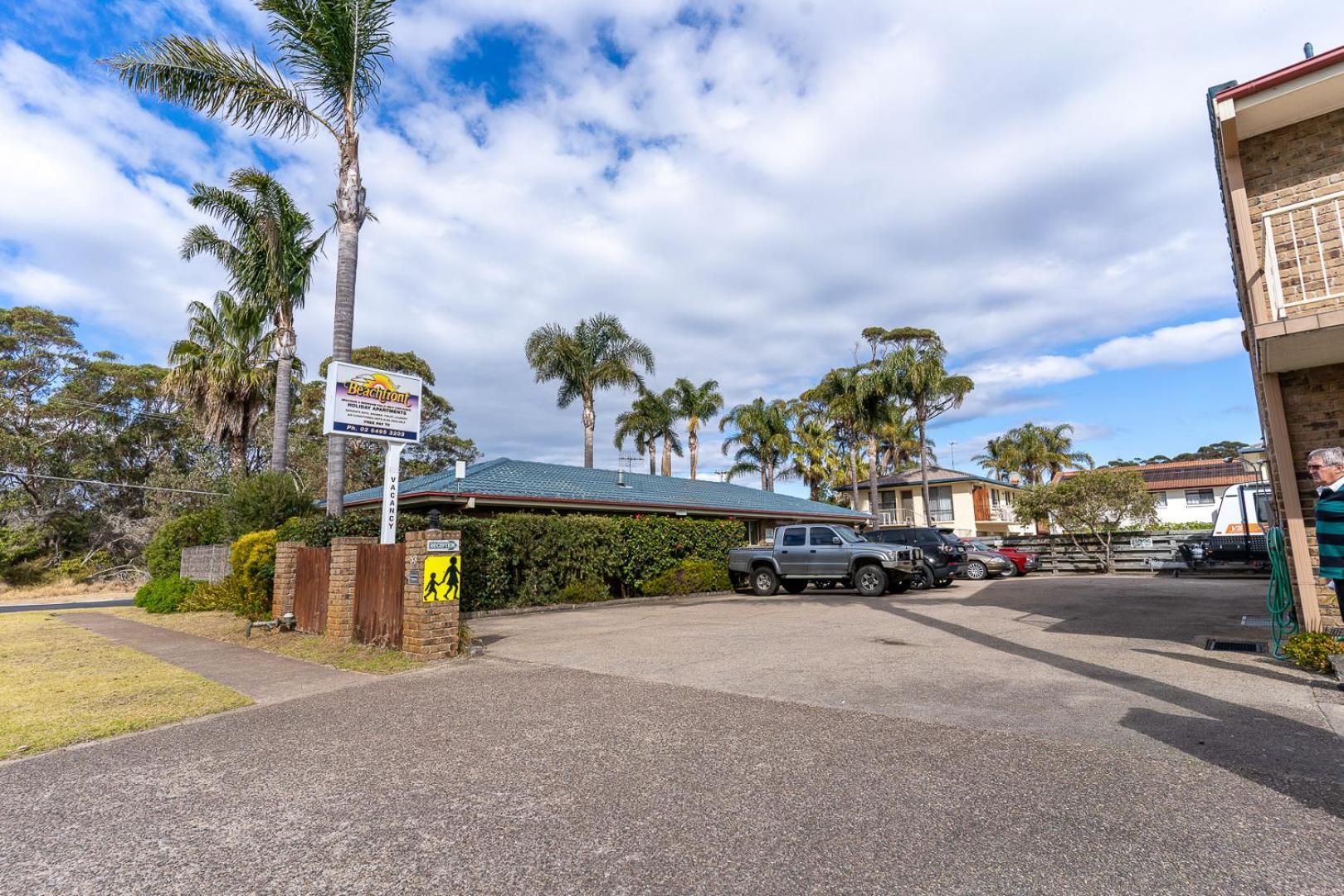 Beachfront Apartments メリンブラ エクステリア 写真