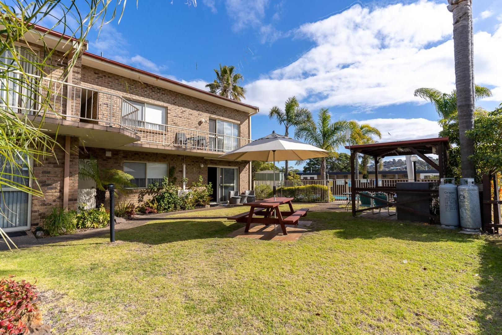 Beachfront Apartments メリンブラ エクステリア 写真