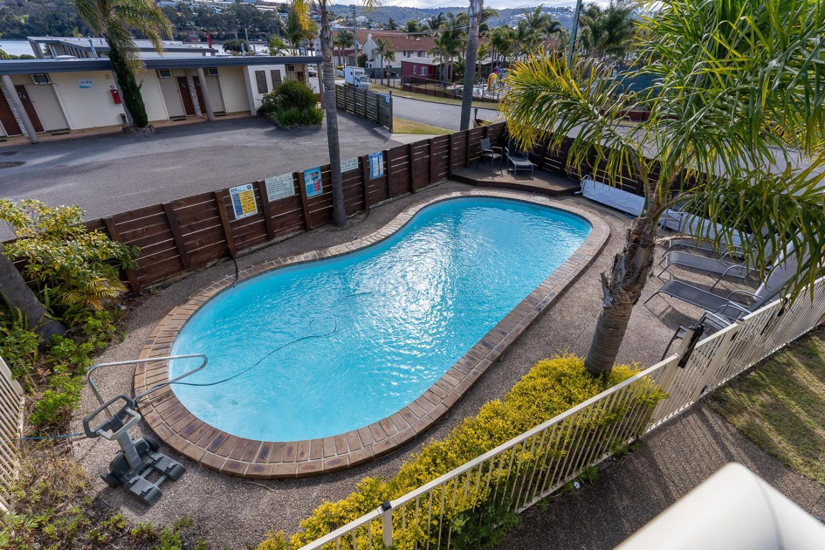 Beachfront Apartments メリンブラ エクステリア 写真