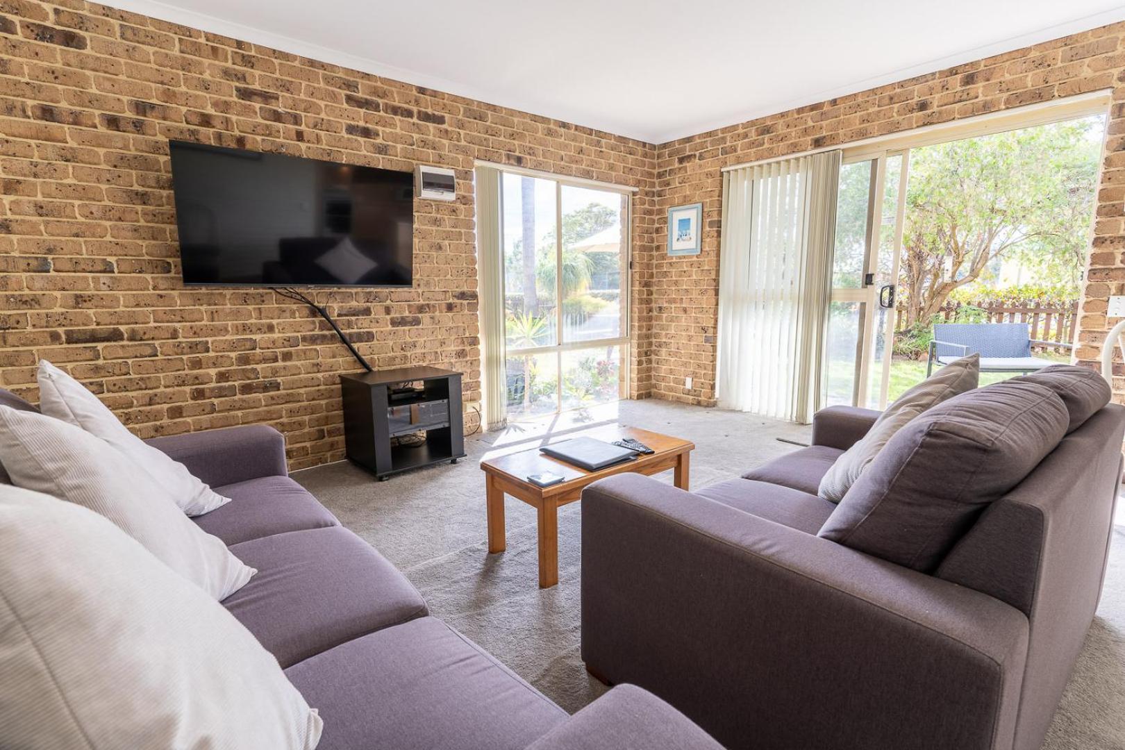 Beachfront Apartments メリンブラ エクステリア 写真